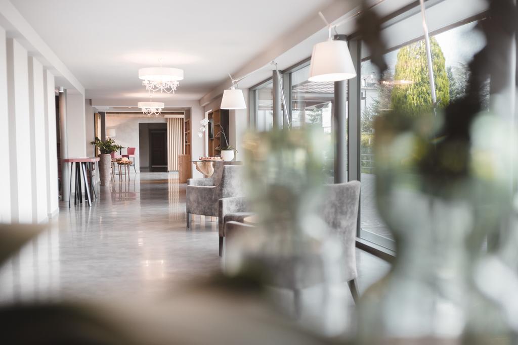 Hotel Tiefenbrunn Gardensuites & Breakfast 라나 외부 사진