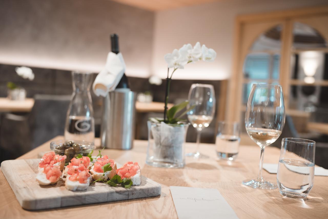 Hotel Tiefenbrunn Gardensuites & Breakfast 라나 외부 사진