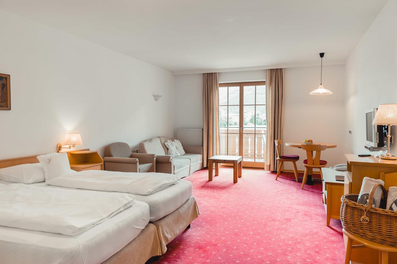 Hotel Tiefenbrunn Gardensuites & Breakfast 라나 객실 사진